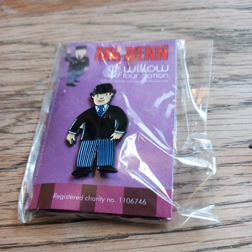 Benn enamel pin - mr,