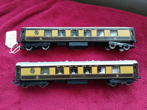 Hornby r223 brown - 2, brown/gold