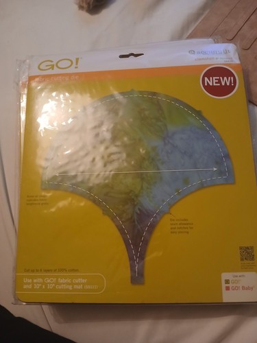 Accuquilt go8 inch clam shell - accuquilt,