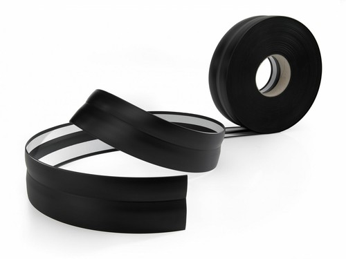 Flexible coved skirting board - flexible,