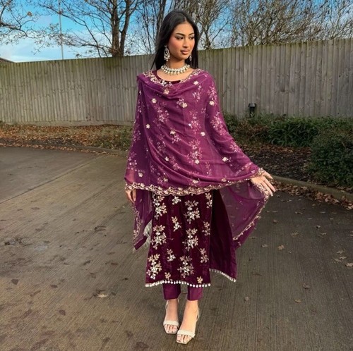 Asian pakistani indian - pakistani,