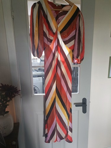 Next size cut out - size,