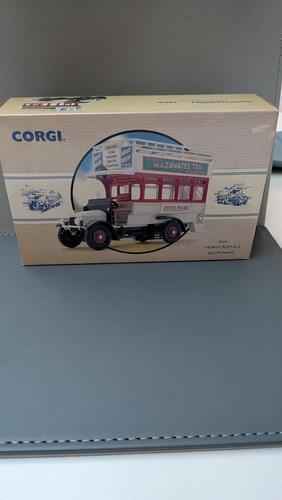 Corgi diecast model bus - model,