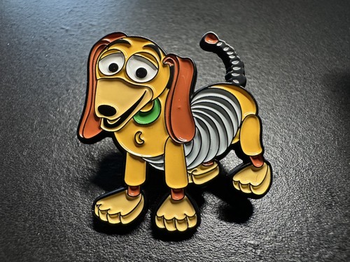 Slinky dog enamel - slinky, pin