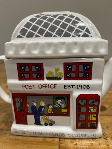 Wade english life teapots post - wade,