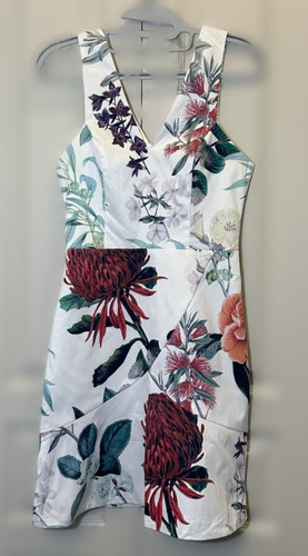 Shilla floral sleeveless - floral,