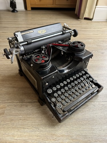 Antique 1930s royal model - 1930s, 10