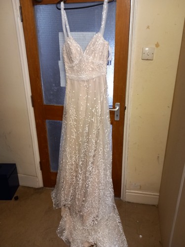 Wedding dress size new - size,