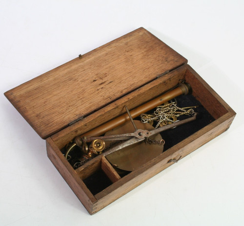 Set brass scales - of,