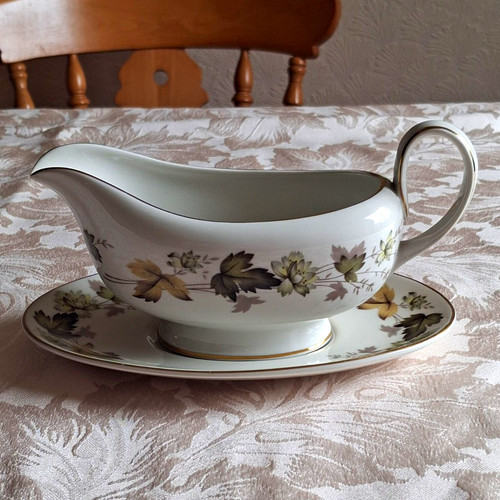 Royal doulton larchmont fine - royal,