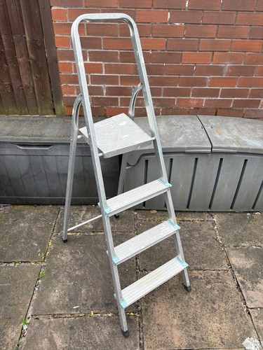 Aluminium foldable step ladder - step,