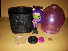 Clawdeen Monster High 2025 Potions Crystal Ball (black base) + Mini Doll + bits
