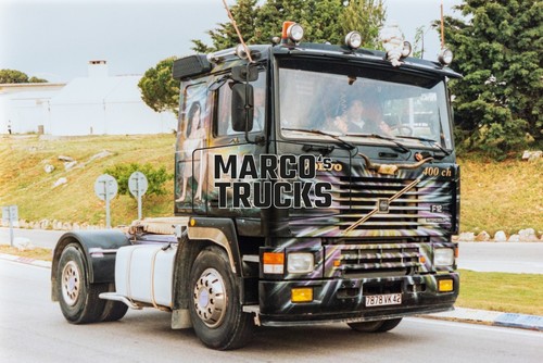 Truck photo volvo f12 400 - truck,