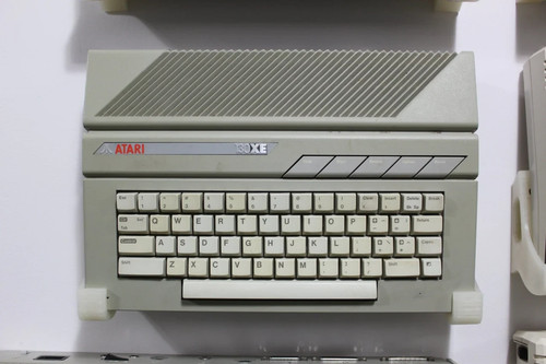 Atari 130xe presentation - ,