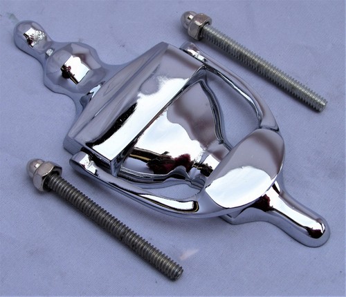 Polished chrome door urn - chrome,