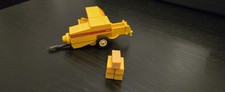 Britains Farm New Holland 940 Hay Baler & 5 Bales For Tractor 1:32. Lot 1