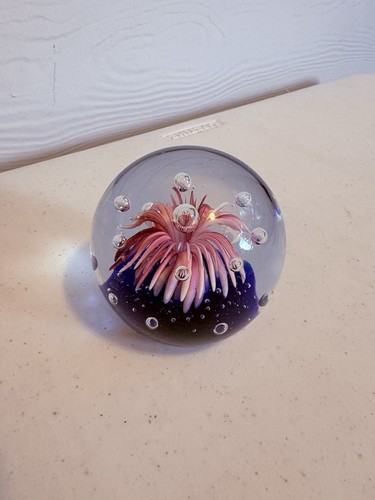 Vintage art glass paperweight - art,