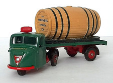 Lledo DG148001 Brewing In