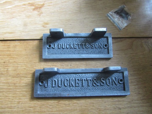 Rustic shelf brackets pair - rustic,