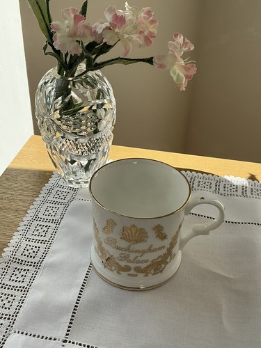 Official buckingham palace - official,