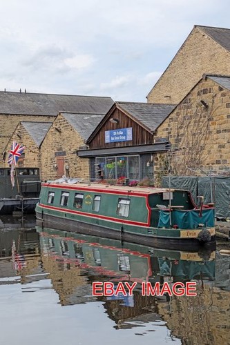 Photo twin sister narrowboat - twin,