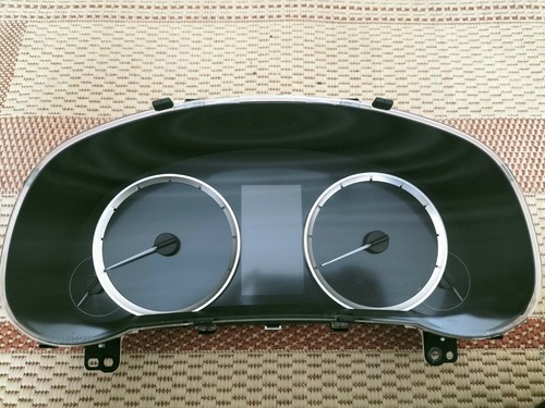 Lexus is300h instruments - lexus,
