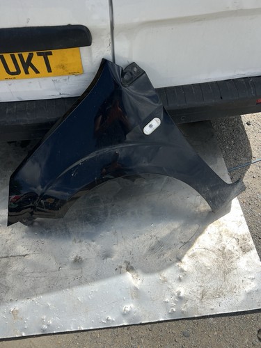 Left front wing ford - front,