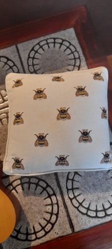 Small next bee - bee, print
