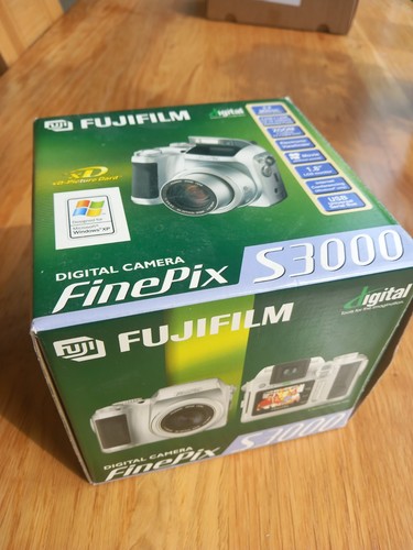 Fuji finepix s3000 - finepix, digital