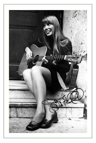 Joni mitchell signed autograph - mitchell,