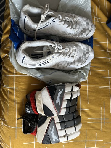 Cricket boots - cricket,