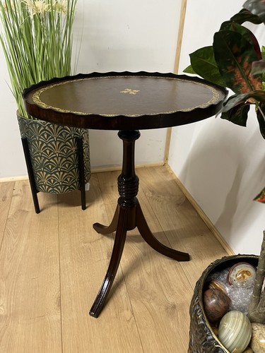 Mahogany leather top oval - leather,