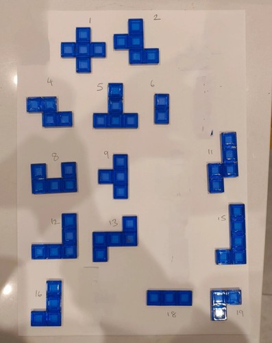 Blokus strategy board - ,
