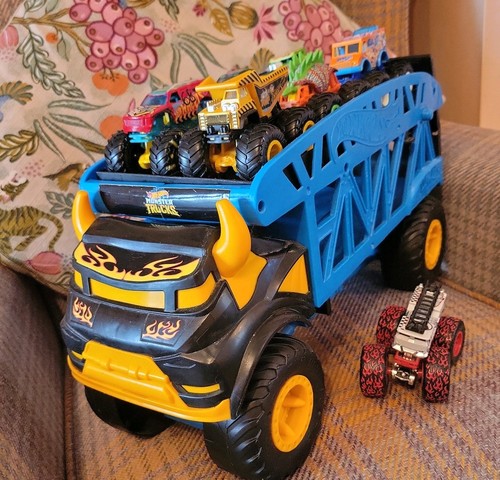 Hot wheels monster - hot,