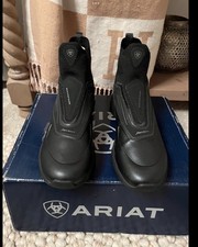 Ariat Ascent short riding