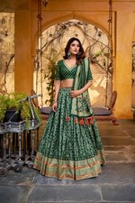 Women Pichwai Print Lehenga