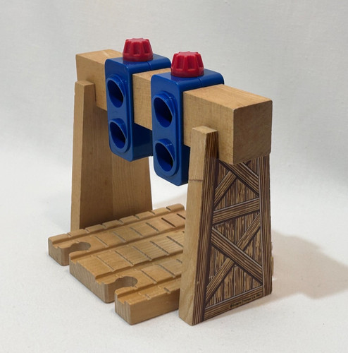 Wooden thomas friends - &,