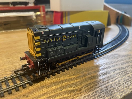 Hornby battle zone - battle,