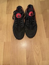 Nike Huarache Black And Red