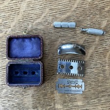 Old Early Ladies Arm Pit Razor