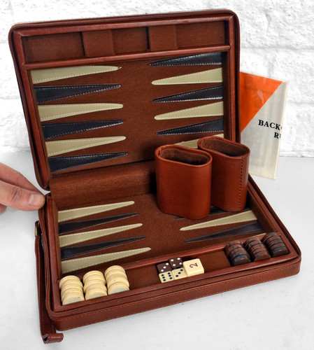Backgammon set complete - set, with