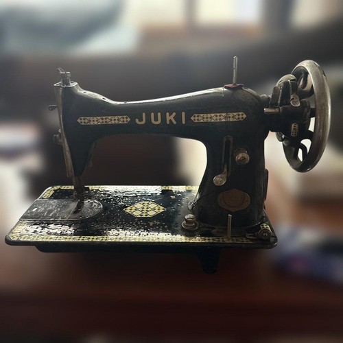 Juki antique sewing - juki, machine