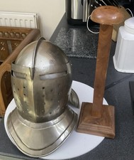 Medieval Knight Steel Armour Combat Helmet Battlefield Re-Enactment With Stand
