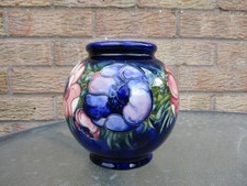 MOORCROFT  ANENOME ON BLUE