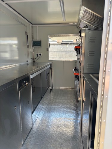 Food trailer fully equipped - food, trailer!!!