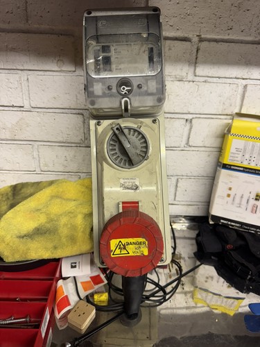 Palazzoli 32a 400v pin - 32a, ip67