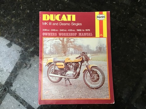 Ducati iii desmo singles - &,