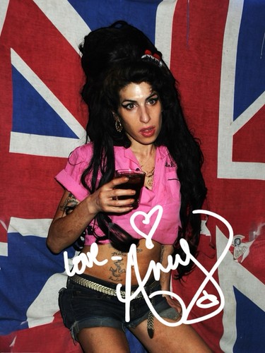 Amy winehouse signed autograph - amy,