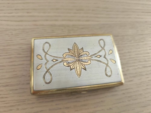 Vintage 1950s musical powder - vintage,