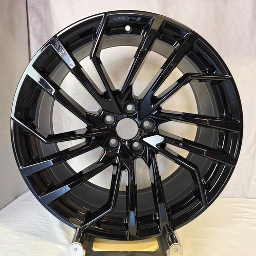 Genuine audi rs4 avant - 20",